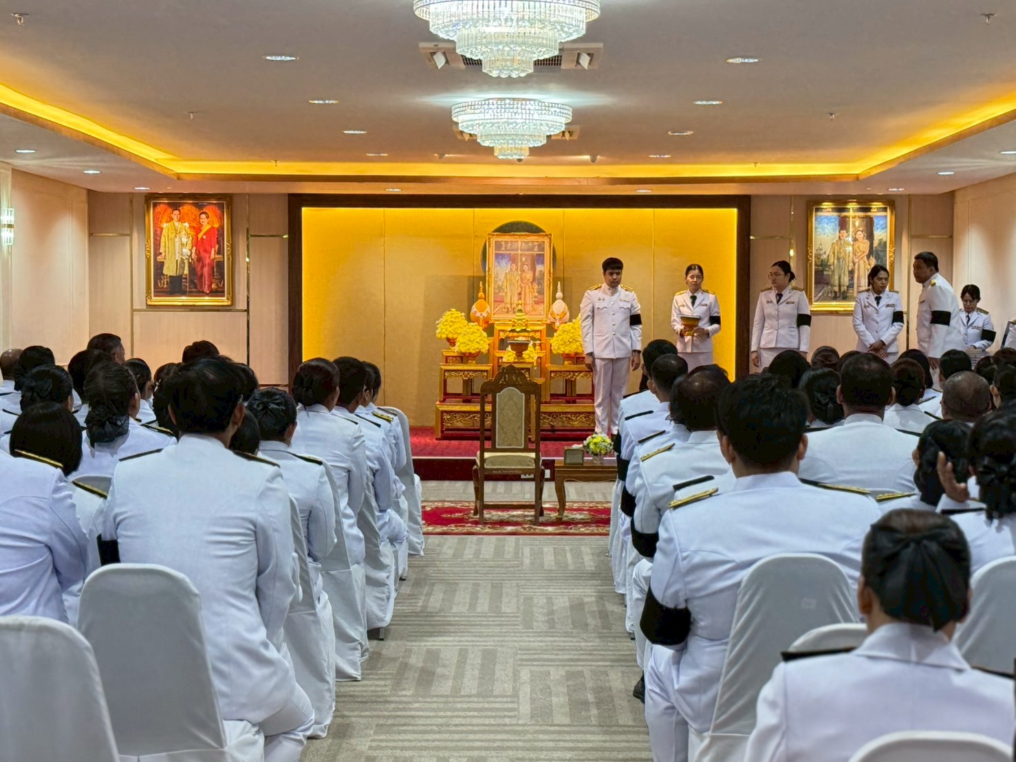 title - วันที่ 2 มีนาคม 2569 เวลา 10.00 น. นายวิทูล ประดิษฐบุญ ปฏิรูปที่ดินจังหวัดปราจีนบุรี มอบหมายให้ เจ้าหน้าที่ ส.ป.ก.ปราจีนบุรี เข้าร่วมพิธีมอบปฏิทินหลวง พุทธศักราช 2569 พระราชทานสำหรับความสุขปีใหม่ เบื้องหน้าพระบรมฉายาลักษณ์  และพิธีมอบหนังสือสารานุกรมไทยสำหรับเยาวชนฯ เล่ม 45 ฉบับพระราชทาน